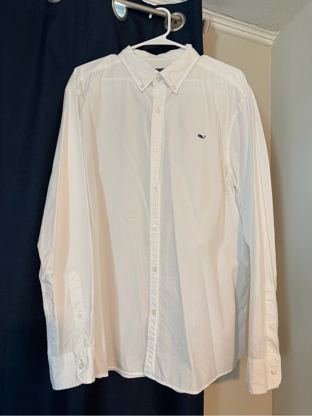 Vineyard Vines White Button-Down Dress Shirt with Navy Whale Logo